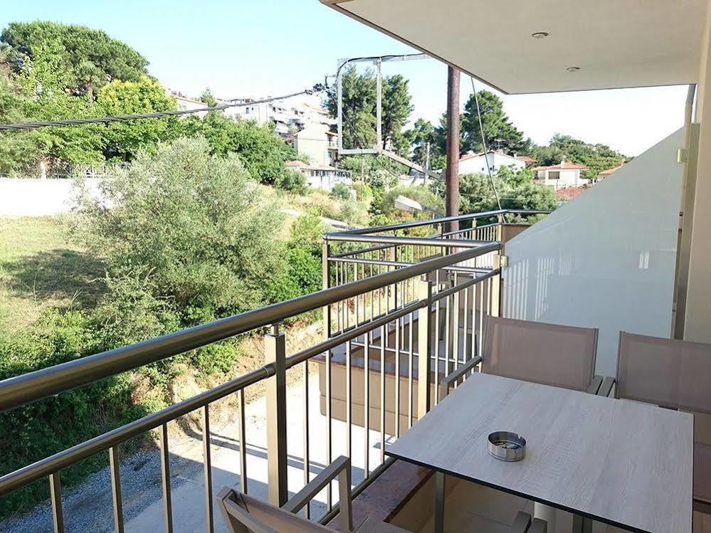 Artemis Plaza Aparthotel Agia Paraskevi  Eksteriør bilde